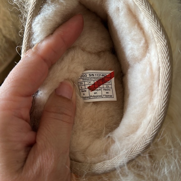 Women’s UGG Classic Short Mongolian Cuff Sand Boots #6 - Picture 5 of 10